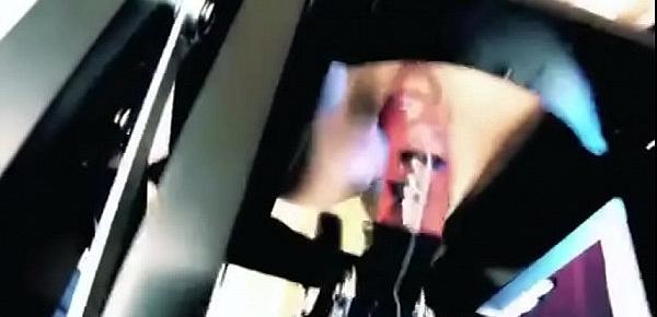  sexy webcam goth slut masturbates with sex rocker
